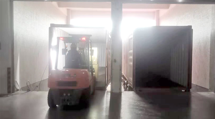 齊心協(xié)力為客戶！春節(jié)期間金環(huán)電器人員加班加點發(fā)貨